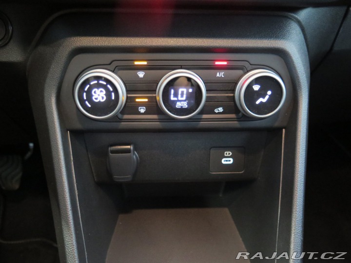 Dacia Sandero 1.0TCe,navi,asistenti,key 2024