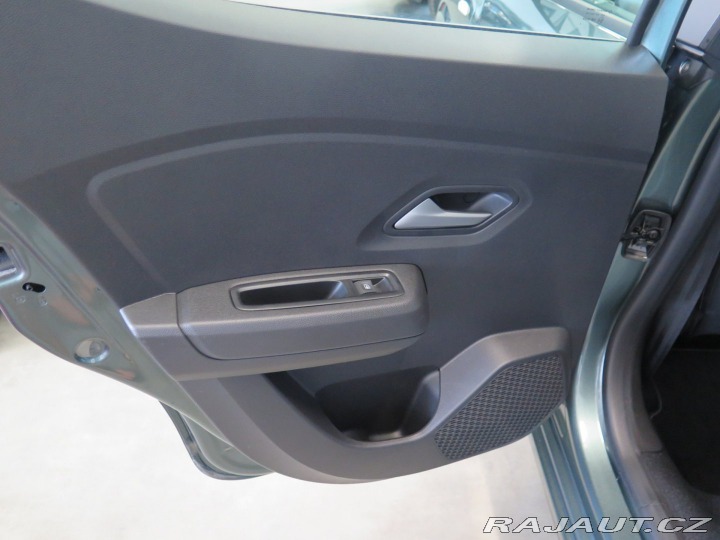 Dacia Sandero 1.0TCe,navi,asistenti,key 2024
