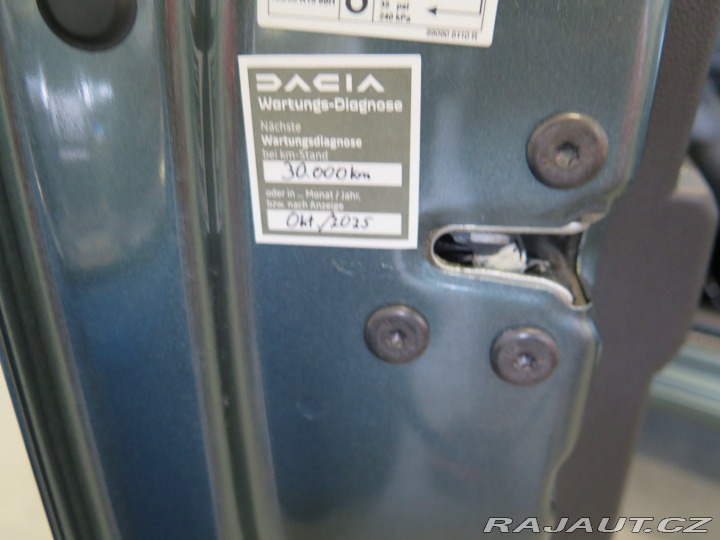 Dacia Sandero 1.0TCe,navi,asistenti,key 2024