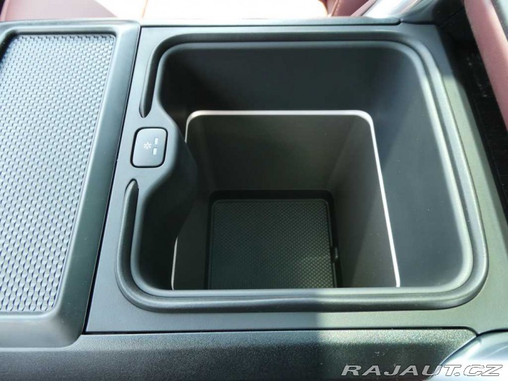 Land Rover Range Rover 3,0 HSE P460e 2025
