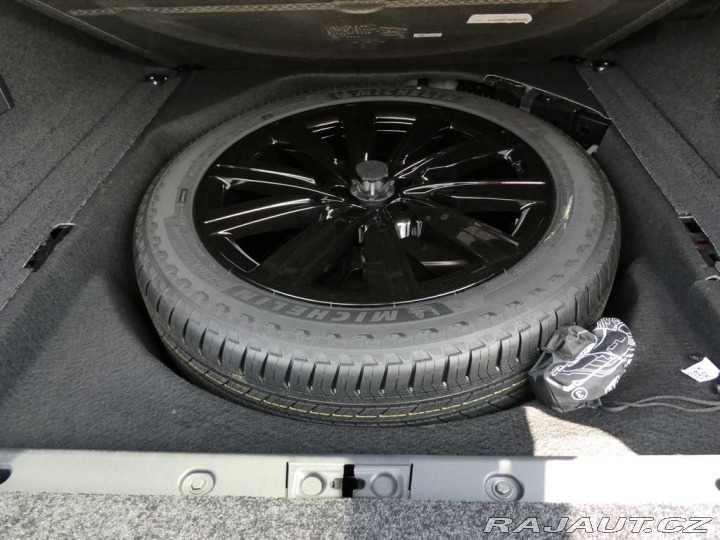Land Rover Range Rover 3,0 HSE P460e 2025