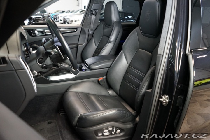 Porsche Cayenne TURBO*PDCC*PSCB*NEZ.TOP*P 2020