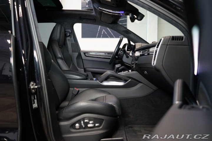 Porsche Cayenne TURBO*PDCC*PSCB*NEZ.TOP*P 2020