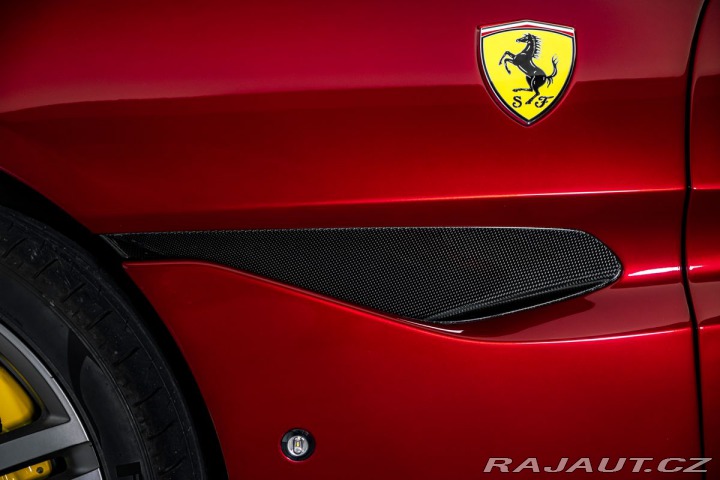 Ferrari Portofino Magneride, passenger, JBL 2019