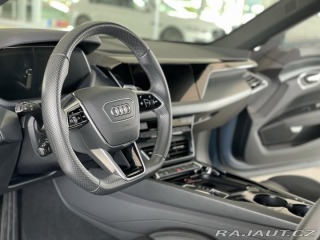 Audi e-tron  2022