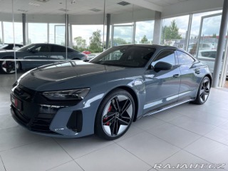 Audi e-tron  2022