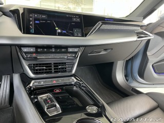 Audi e-tron  2022