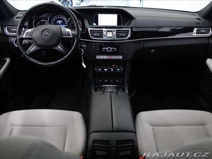Mercedes-Benz E 2,1 250CDI 4M Vzduch PANO 2015