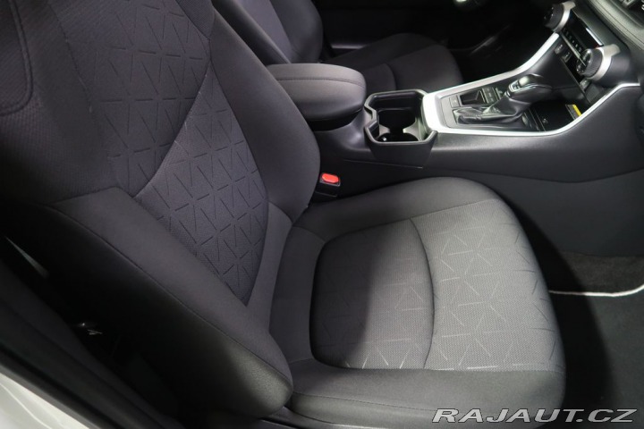 Toyota RAV4 2.5Hybrid,CZ,1Maj,Comfort 2020
