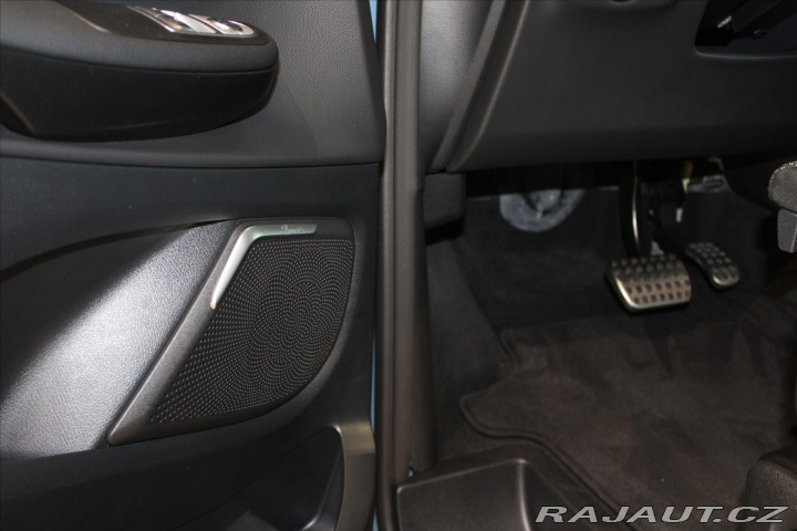 Mercedes-Benz V 250d Long Style Dist / Ne 2024