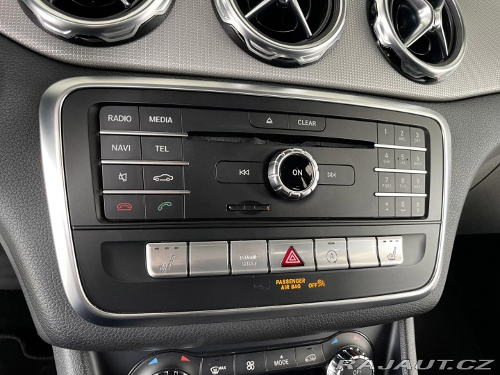 Mercedes-Benz GLA 200d*LED*Comand*Kamera*El 2018