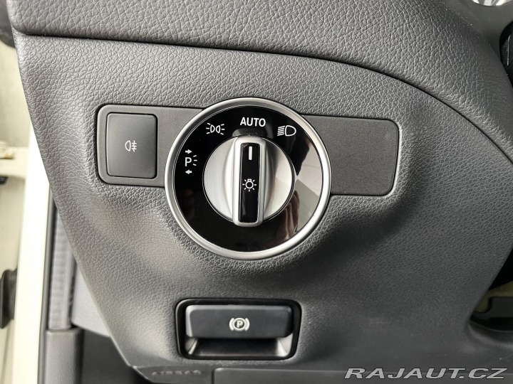 Mercedes-Benz GLA 200d*LED*Comand*Kamera*El 2018