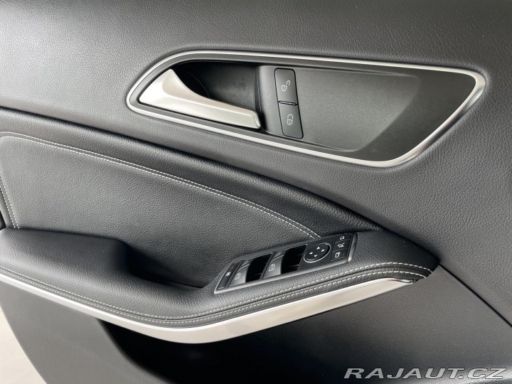 Mercedes-Benz GLA 200d*LED*Comand*Kamera*El 2018
