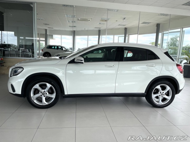 Mercedes-Benz GLA 200d*LED*Comand*Kamera*El 2018