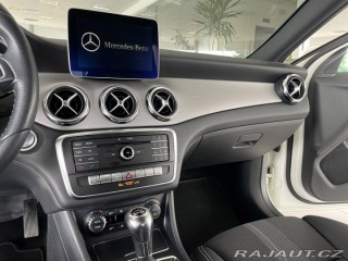 Mercedes-Benz GLA 200d*LED*Comand*Kamera*El 2018
