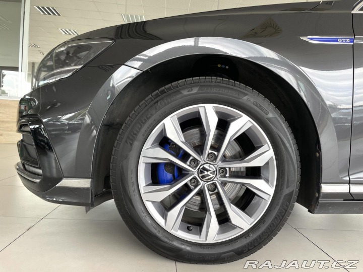 Volkswagen Passat GTE 160kW*Masáž*Nav*Kamer 2021