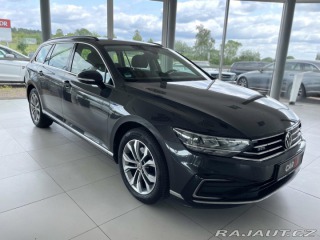 Volkswagen Passat GTE 160kW*Masáž*Nav*Kamer 2021