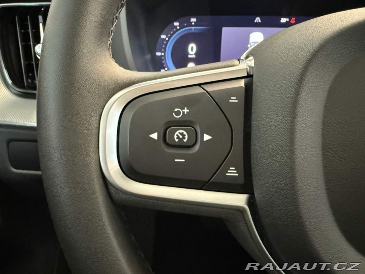 Volvo XC60 B4 2.0 AWD CORE AT8 2023