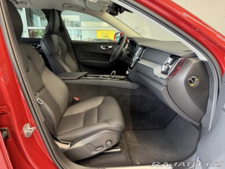 Volvo XC60 B4 2.0 AWD CORE AT8 2023