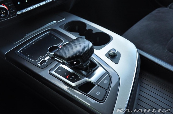 Audi Q7 3,0TDi Q. S-LINE VZDUCH Č 2018