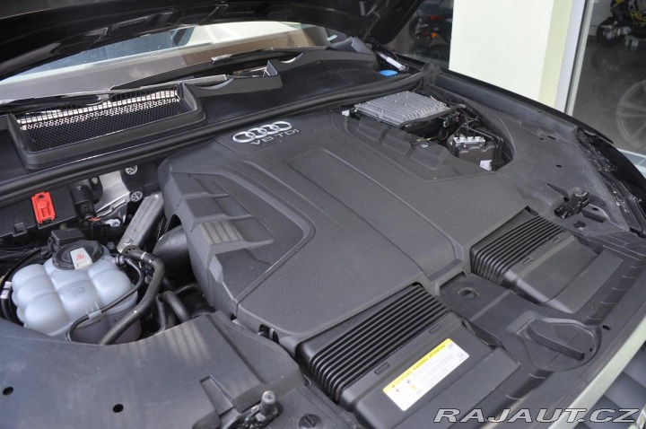 Audi Q7 3,0TDi Q. S-LINE VZDUCH Č 2018