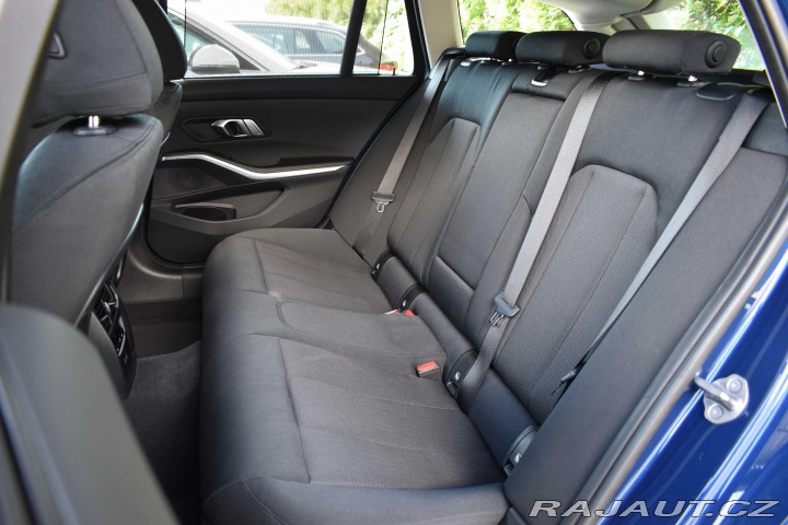 BMW 3 320d xDrive*NEZ.TOPENÍ*ČR 2022