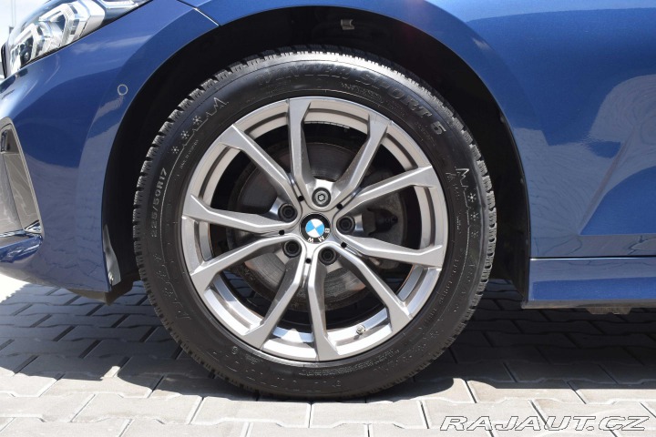 BMW 3 320d xDrive*NEZ.TOPENÍ*ČR 2022