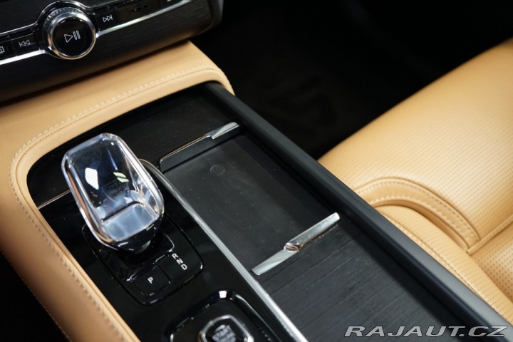 Volvo XC90 T8*RECHARGE*R-DESIGN*PANO 2024