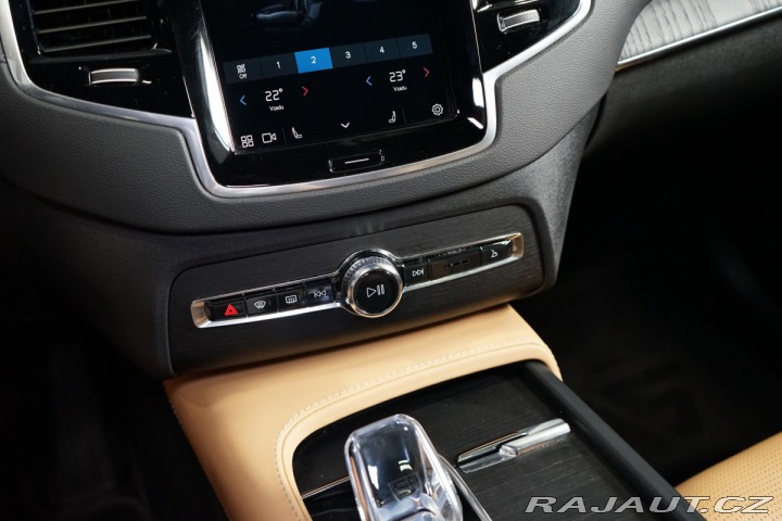 Volvo XC90 T8*RECHARGE*R-DESIGN*PANO 2024