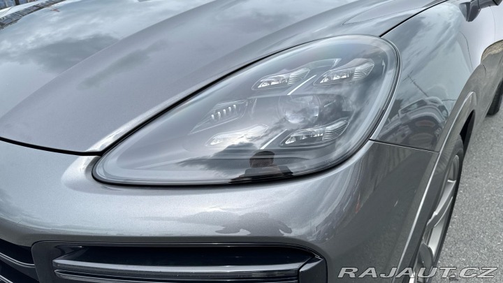 Porsche Cayenne Turbo 2021