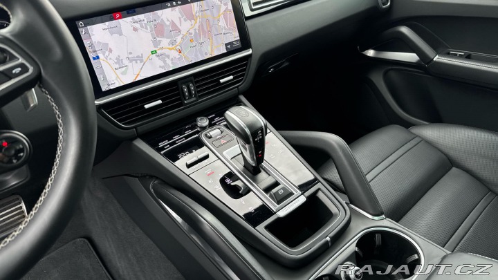 Porsche Cayenne Turbo 2021
