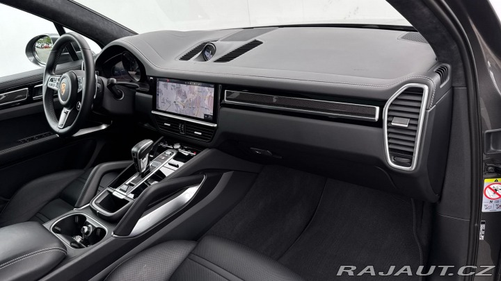 Porsche Cayenne Turbo 2021
