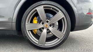 Porsche Cayenne Turbo 2021