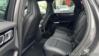 Porsche Cayenne Turbo 2021