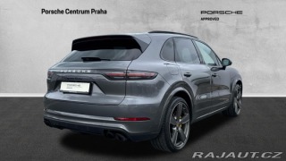 Porsche Cayenne Turbo 2021
