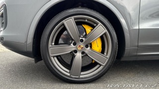 Porsche Cayenne Turbo 2021