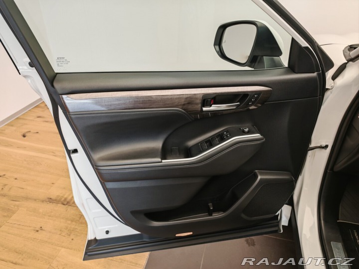 Toyota Highlander 2.5 Hybrid Dynamic Force 2021