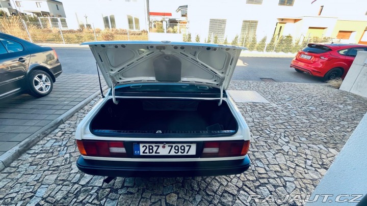 BMW 3 318i*REZERVACE* 1988