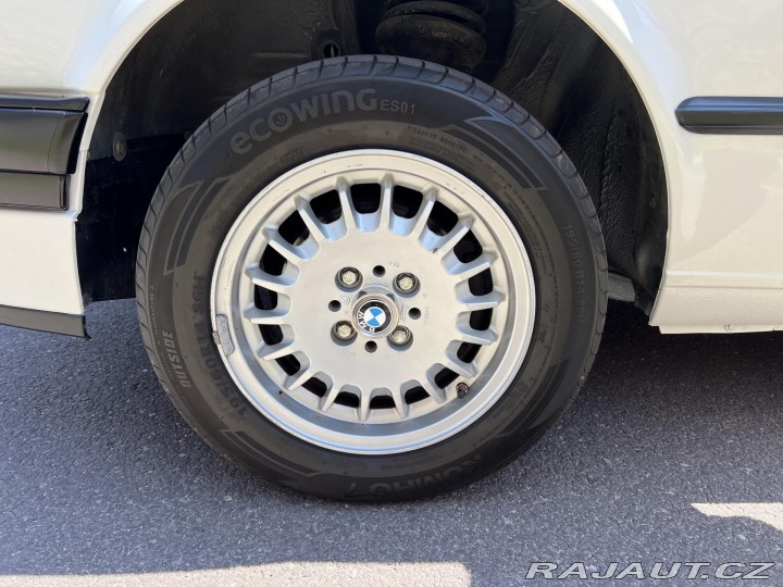BMW 3 318i*BEZ KOROZE*HEZKÝ STA 1988