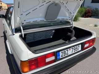 BMW 3 318i*BEZ KOROZE*HEZKÝ STA 1988