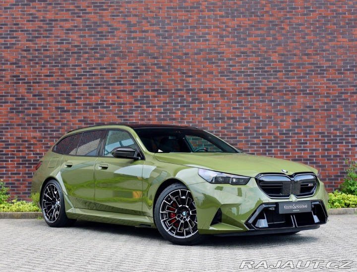 BMW M5 Touring | Urban Green - 2025