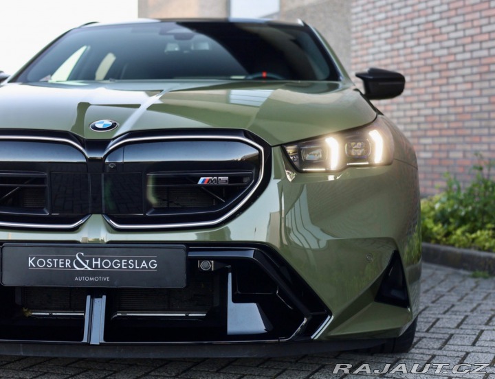BMW M5 Touring | Urban Green - 2025