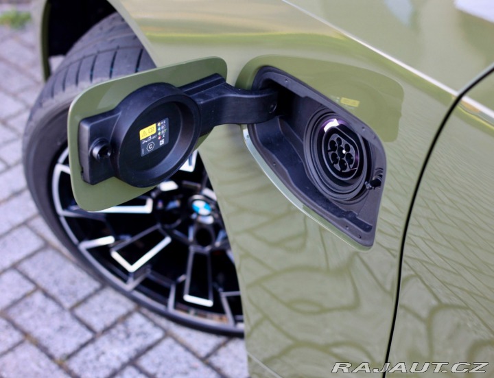 BMW M5 Touring | Urban Green - 2025