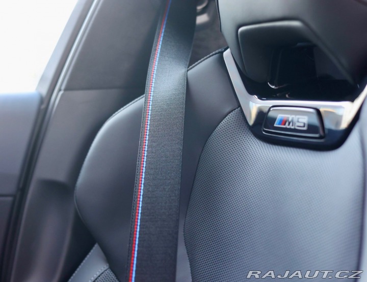 BMW M5 Touring | Urban Green - 2025