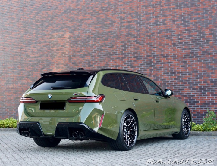 BMW M5 Touring | Urban Green - 2025