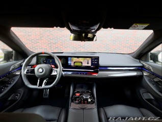 BMW M5 Touring | Urban Green - 2025