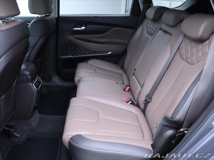 Hyundai Santa Fe 2,2 CRDi Style DCT 7 Míst 2022