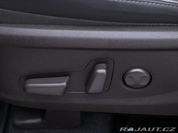 Hyundai Santa Fe 2,2 CRDi Style DCT 7 Míst 2022