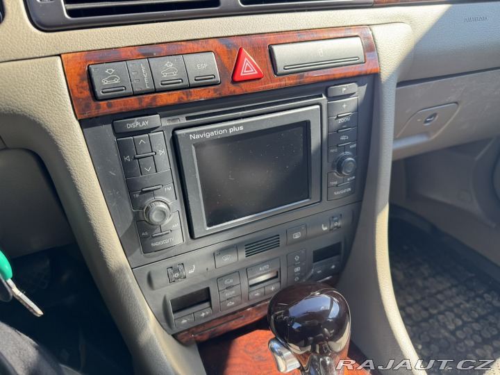 Audi A6 QUATTRO 2,5TDI BAU 132 KW 2003