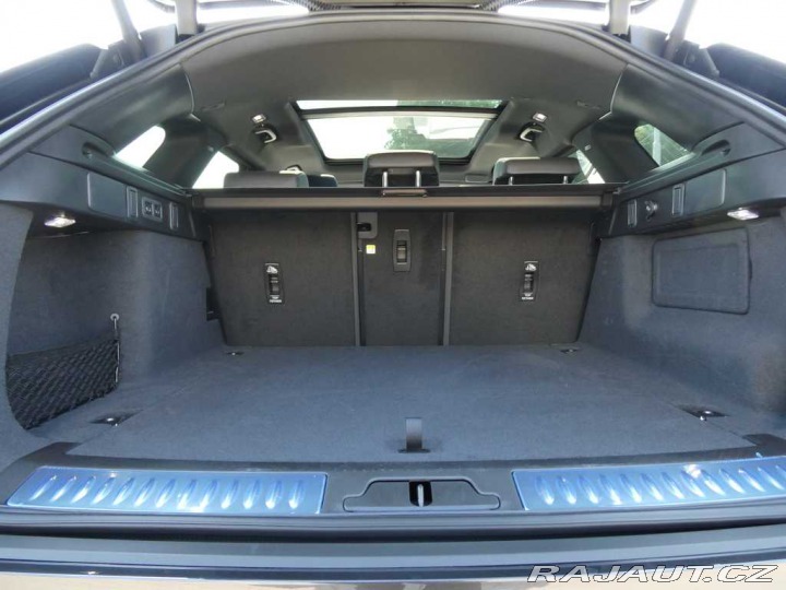 Land Rover Range Rover Velar 3,0 Dynamic SE D300 4x4 a 2026